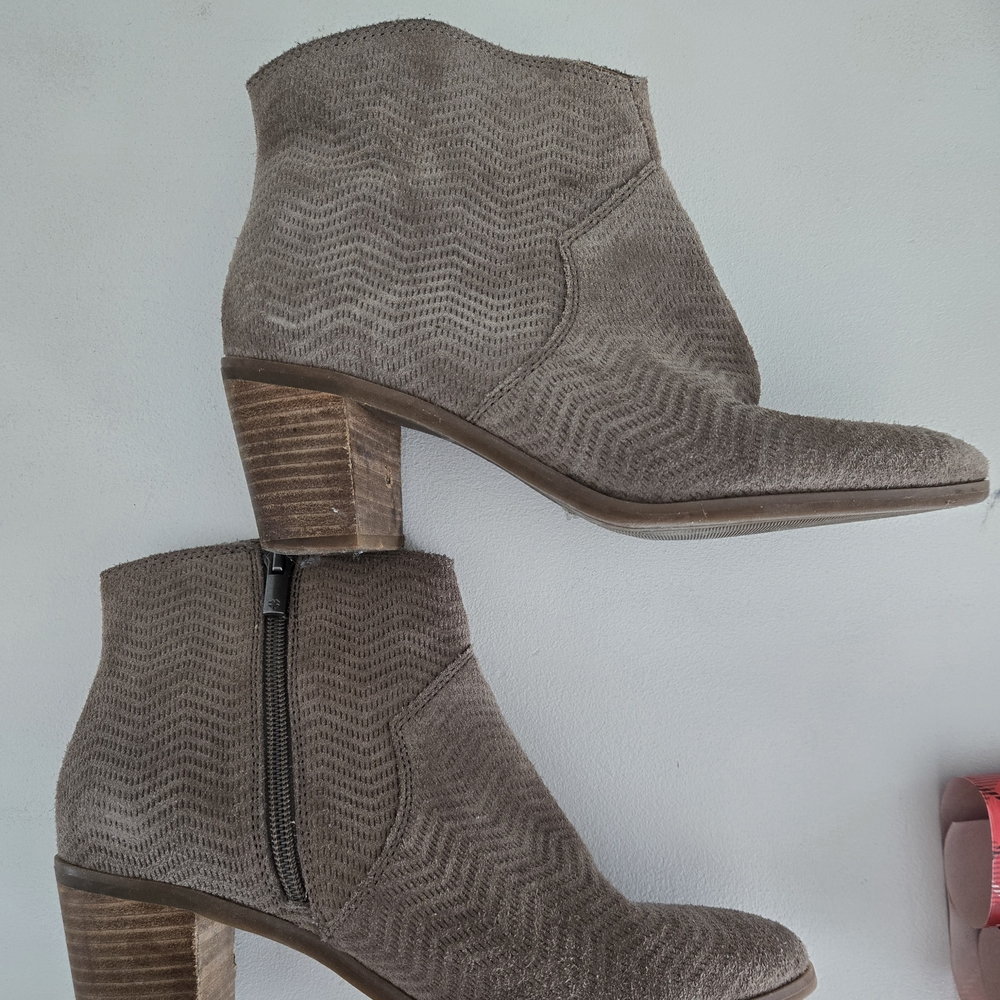 Lucky Brand Taupe Ankle Booties